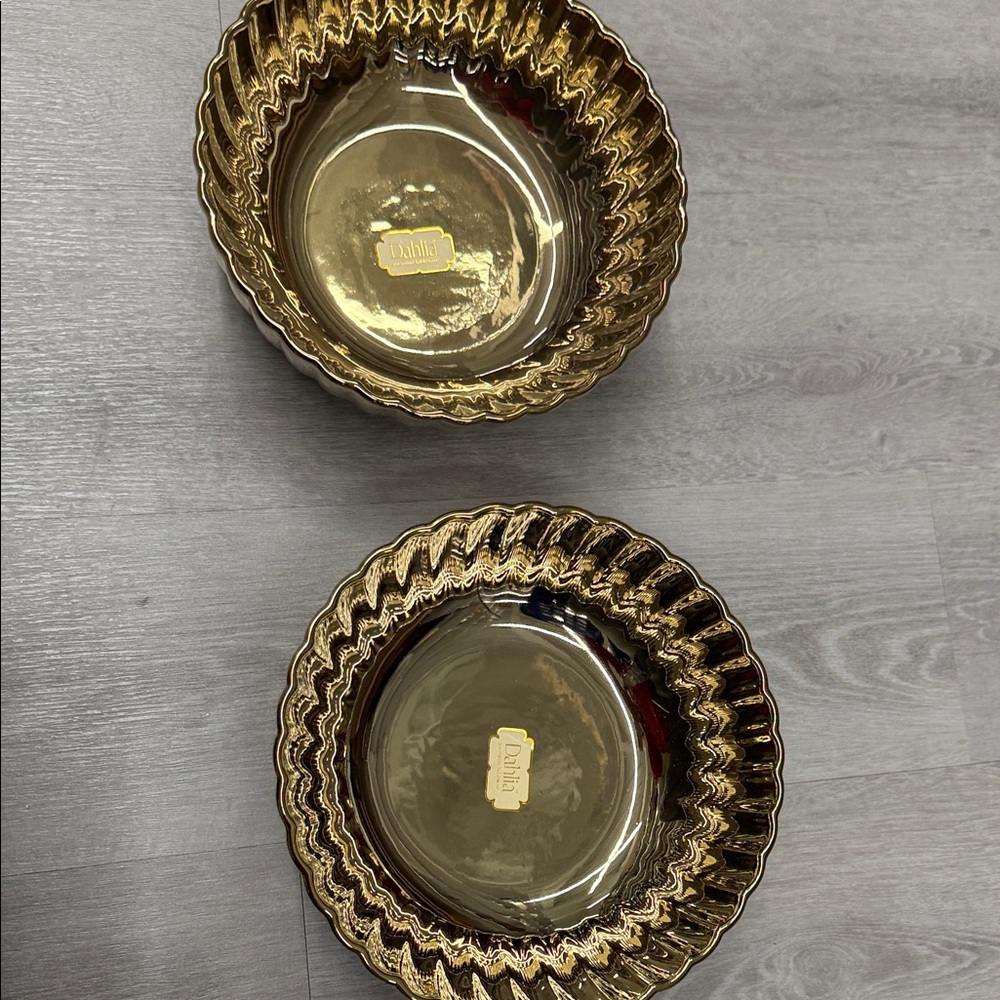 Dalia Gold Rippled Serving Bowls